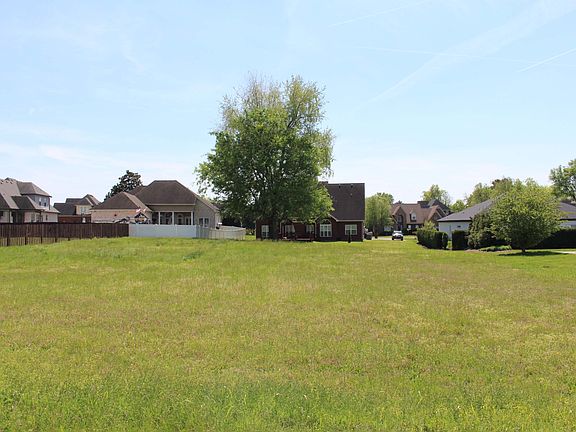 4th image of 362 Dejarnette Ln