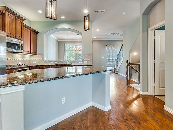 5th image of 6490 Riviera Dr