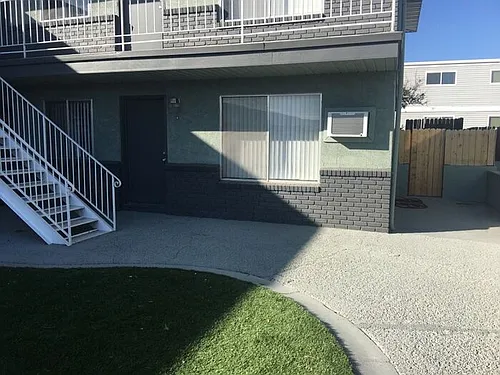 1395 Stardust St #4 Photo 1
