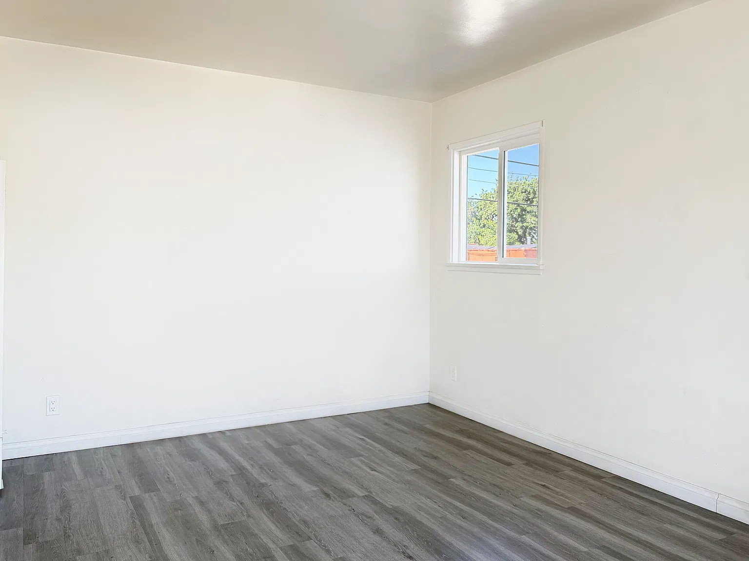1 bed, 500 sqft, $1,777 — Photo 2
