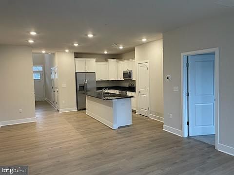 3rd image of 10596 Great Basin Pl