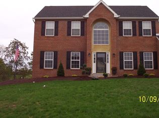 4 Valley View Dr, Collegeville, PA 19426