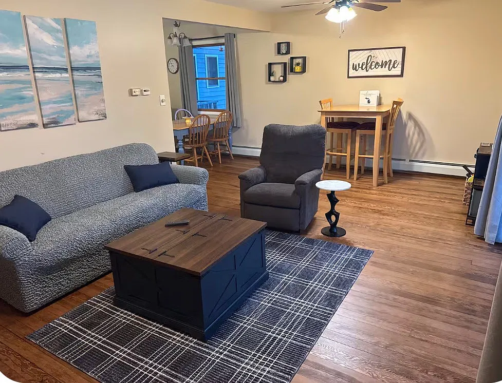 1 bed, 1.5 bath, 800 sqft, $1,700 — Photo 2