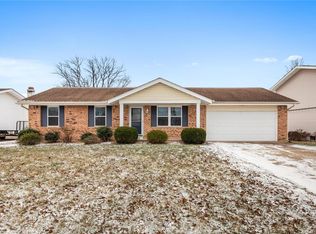 3924 Summer Forest Dr, Saint Charles, MO 63304