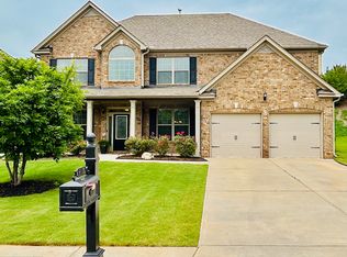 911 Rainsong Ct, Braselton, GA 30517