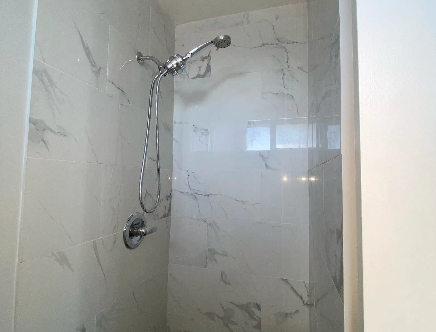 2 bed, 856 sqft, $2,450 — Photo 2