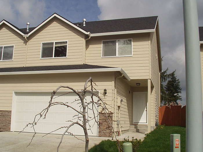 1st image of 8512 NE 36th Cir