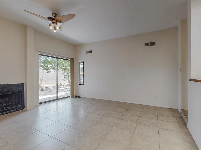 2401 San Patricio Plz — Photo 13