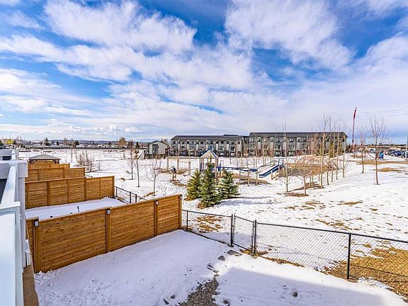 3rd image of 167 NE Arbour Lake Rise NW