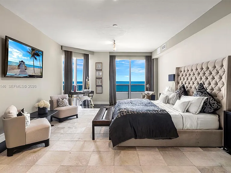 5801 Collins Ave #Penthouse 1600 — Photo 9