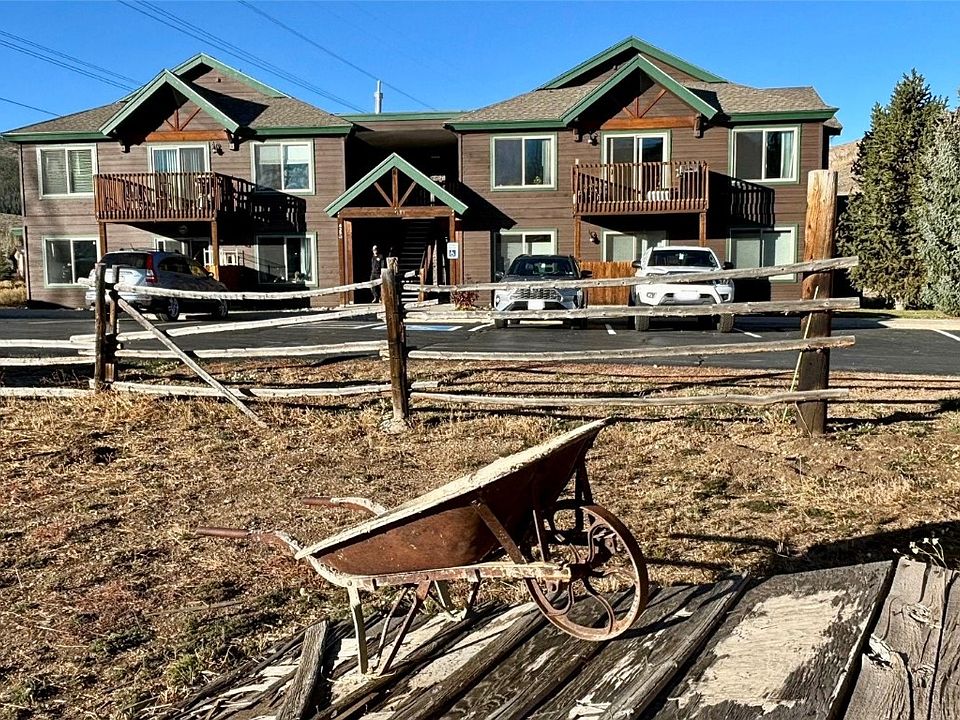 2nd image of 435 Cove Boulevard UNIT 3A