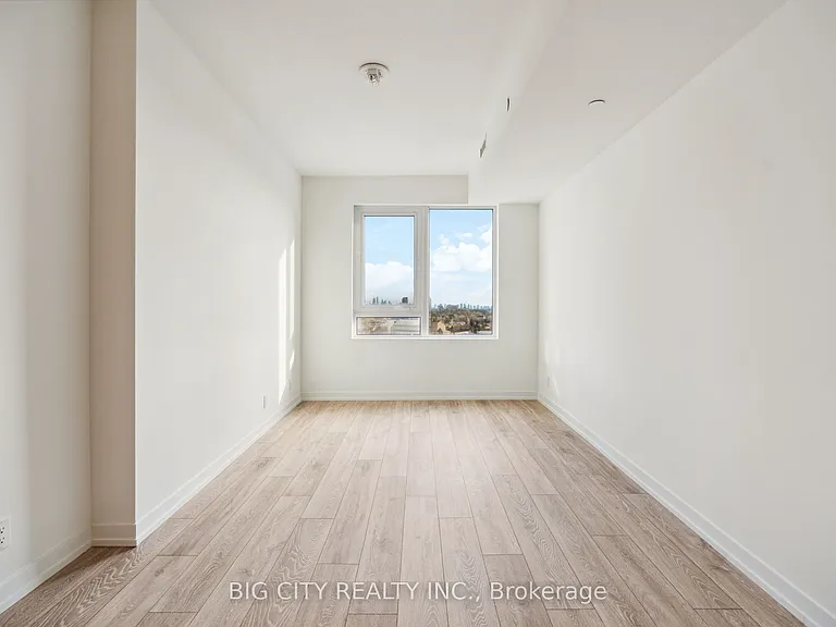 2020 Bathurst St #1202 — Photo 11