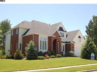 2120 Ridgeview Way, Longmont, CO 80504