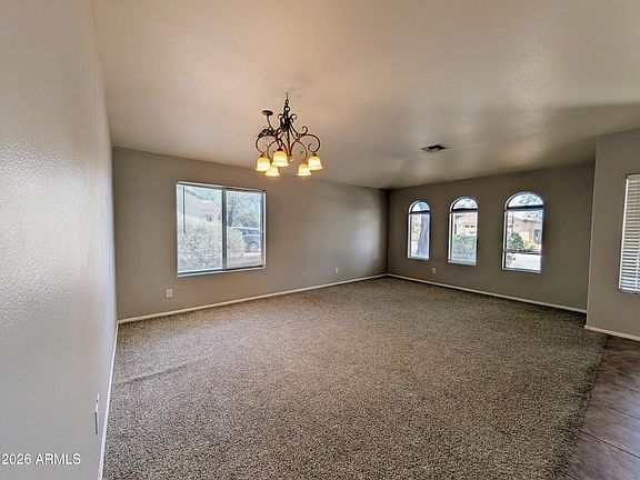 4th image of 738 E Saddle Way