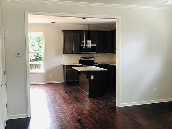 2nd image of 325 N Gilmer St