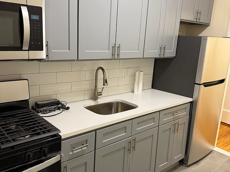 23-37 125th St #6 — Photo 2