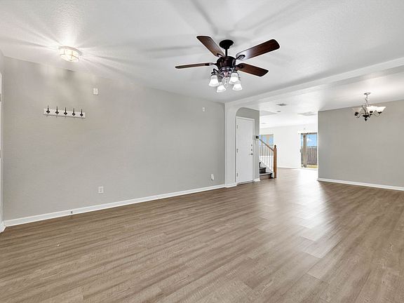 4th image of 9608 Dawn Trl
