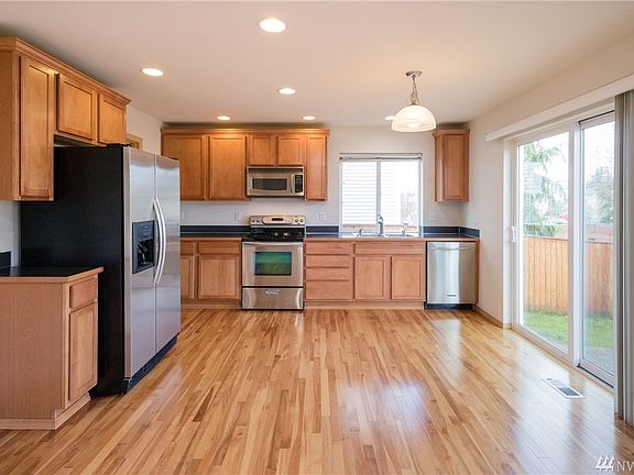 3rd image of 7715 196th Street Ct E