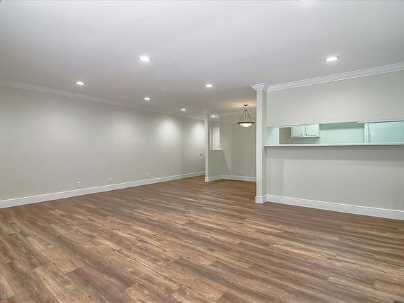 2nd image of 1850 Pruneridge Ave #5