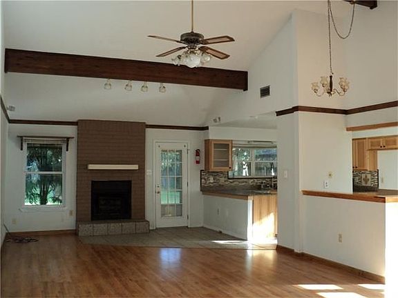 4th image of 506 Tanglewood Dr