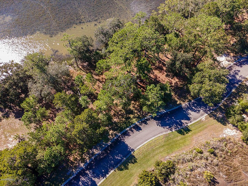 1st image of 8 Lady Elizabeth Dr