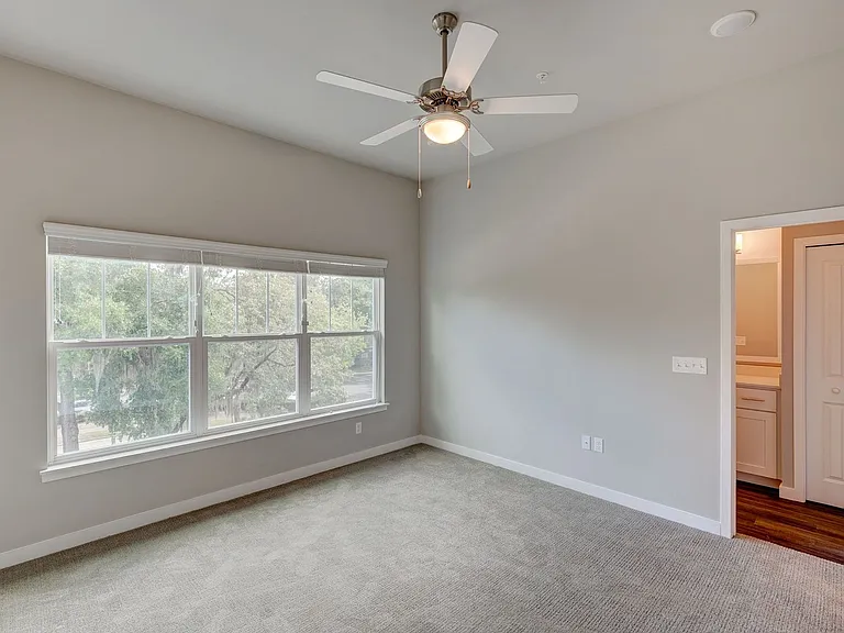 Metro 39 Apartments — Photo 56