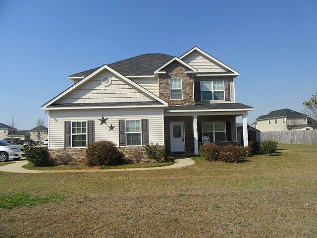 1st image of 128 Hathersage Dr