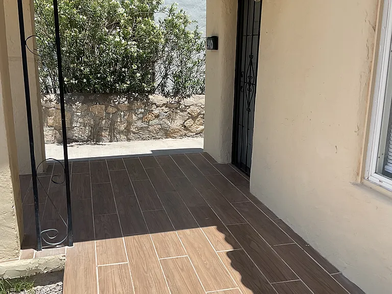 3910 La Luz Ave — Photo 3
