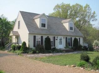1195 Red Maple Ave, Grottoes, VA 24441