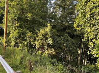 Laura Ln, Weirton, WV 26062