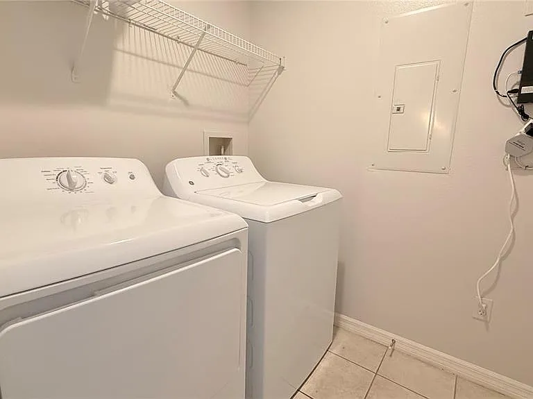 8517 Bay Lilly Loop — Photo 10