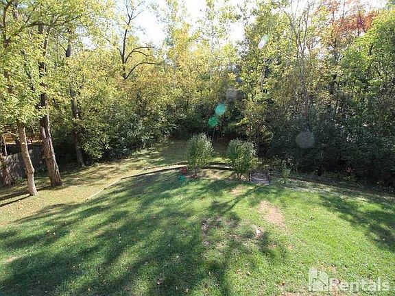 3rd image of 7343 Brushwood Dr