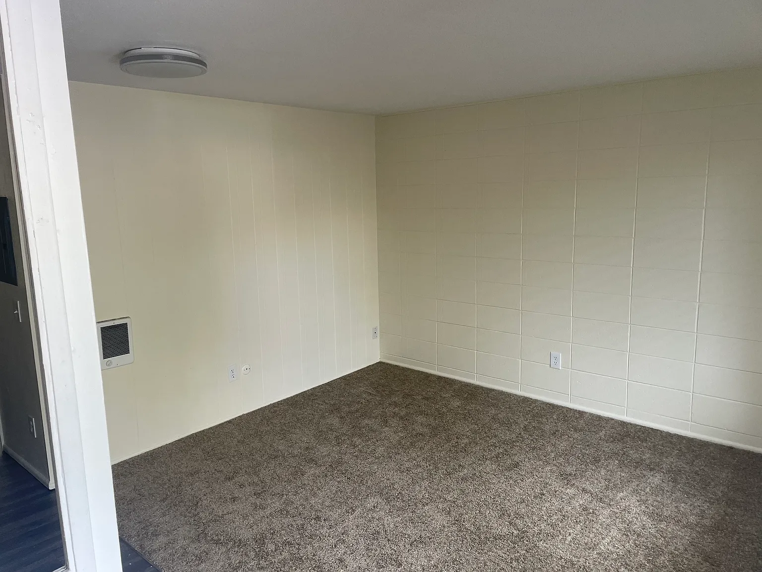 1 bed, 400 sqft, $950 — Photo 2
