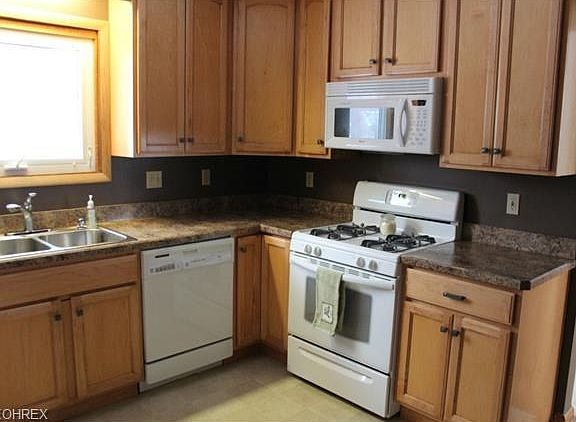 2nd image of 705 Shaker Dr