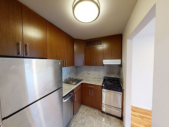 5th image of 284 Mott St APT 7J