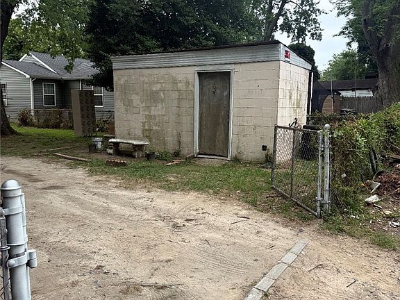 4th image of 1608 N 25th St