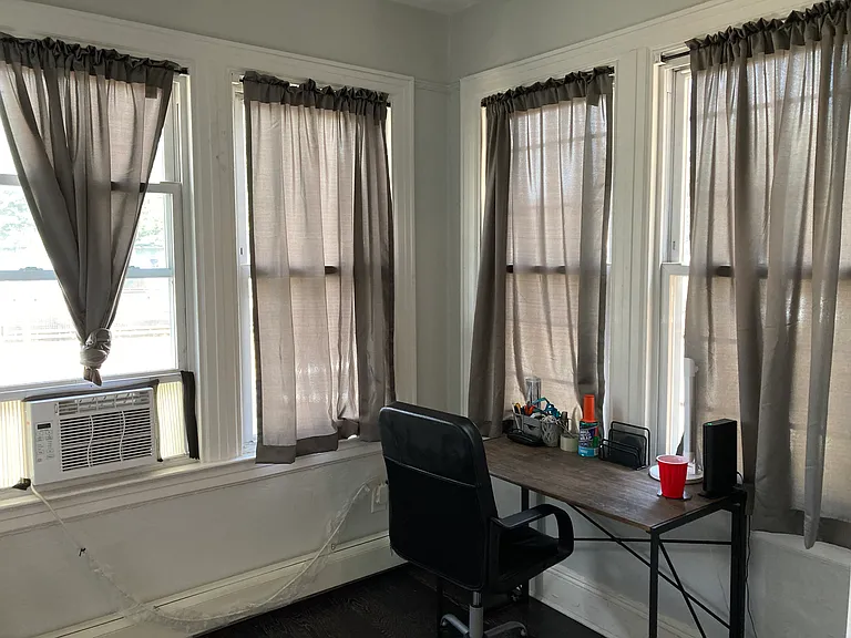 15816 Grand Central Pkwy #1 — Photo 10