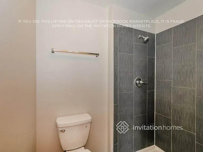 17037 Holmby Ct — Photo 28