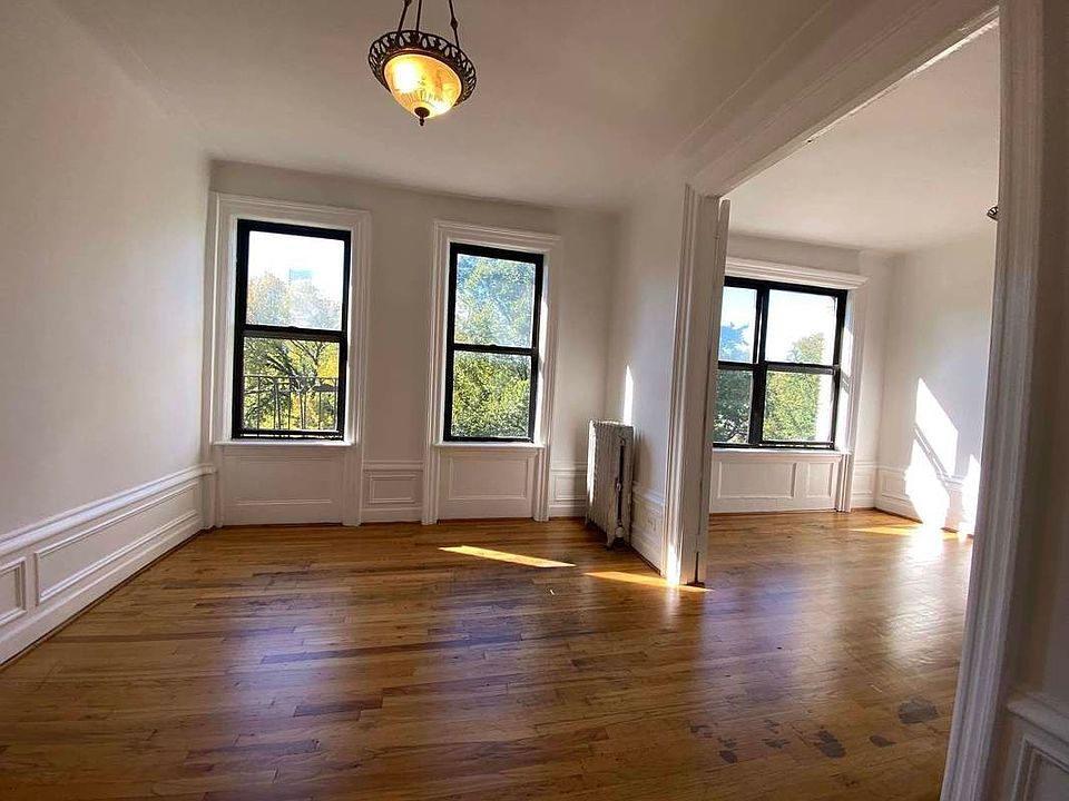 1st image of 15 W 110th St APT 55