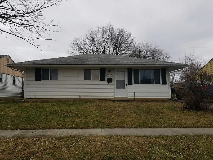 1826 Kermit Ave photo 1