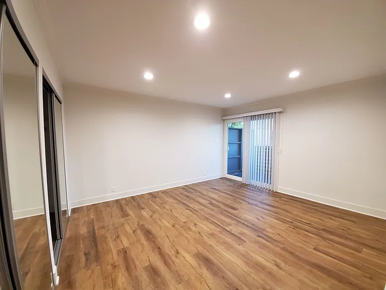 Amberwood Terrace — Photo 10