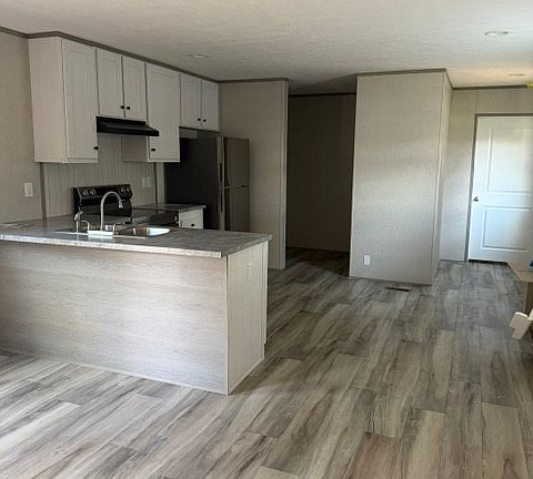 2nd image of 217 Benwell Pl