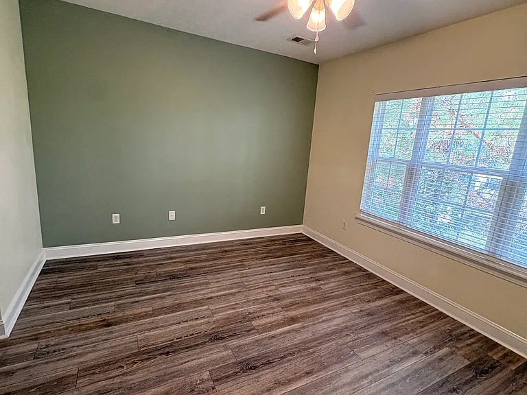 111 Fountain Pointe Ln #302 — Photo 14