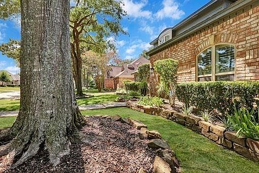 2nd image of 10214 Cutting Horse Ln