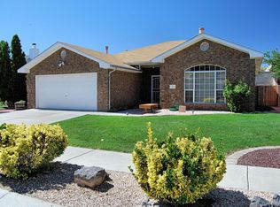 7521 Primrose Dr NW, Albuquerque, NM 87120