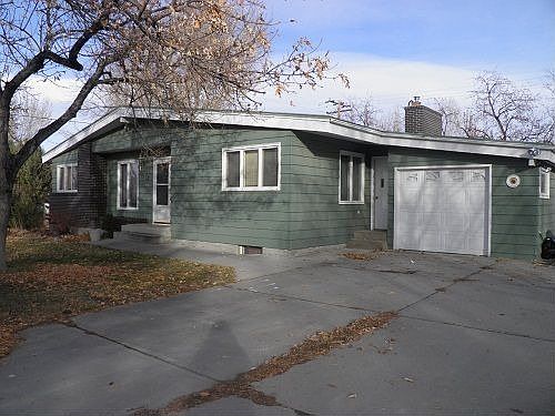 1st image of 935 Big Horn Ave