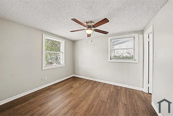 5608 E 29th Ave — Photo 18