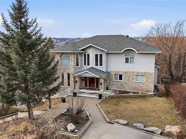 10 Meadow BAY, Lumsden, SK S0G 3C0