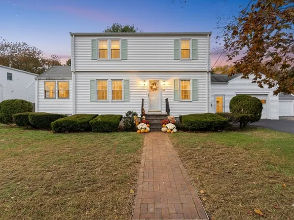 18 Paon Blvd, Wakefield, MA 01880