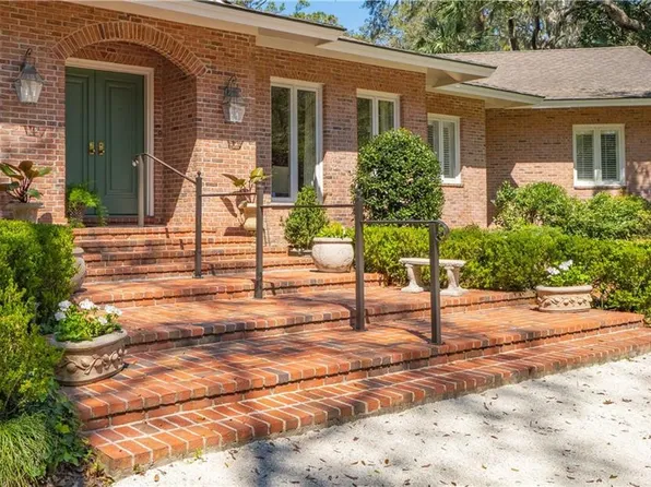 104 Colony Pl, Saint Simons Island, GA 31522